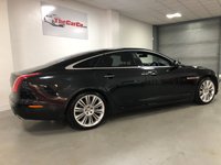 USED 2011 61 JAGUAR XJ 3.0 D V6 PORTFOLIO SWB 4d 275 BHP * PANORAMIC ROOF * CLIMATE CONTROL * NAVIGATION * PARKING SENSORS * 20 INCH ALLOYS *