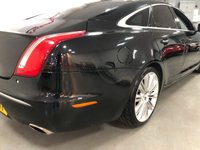 USED 2011 61 JAGUAR XJ 3.0 D V6 PORTFOLIO SWB 4d 275 BHP * PANORAMIC ROOF * CLIMATE CONTROL * NAVIGATION * PARKING SENSORS * 20 INCH ALLOYS *