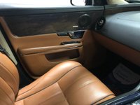USED 2011 61 JAGUAR XJ 3.0 D V6 PORTFOLIO SWB 4d 275 BHP * PANORAMIC ROOF * CLIMATE CONTROL * NAVIGATION * PARKING SENSORS * 20 INCH ALLOYS *