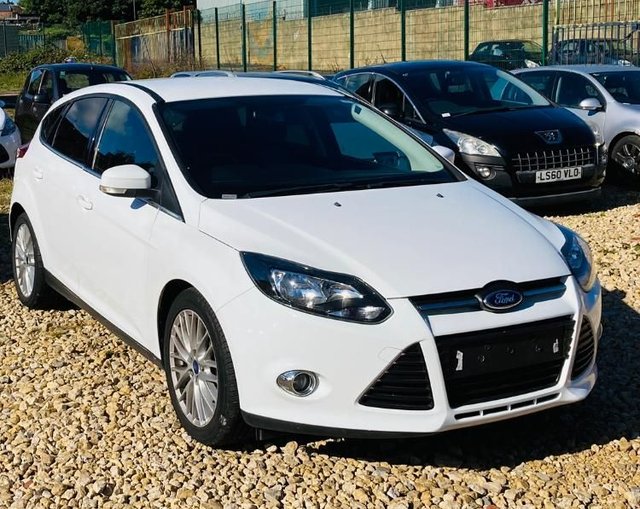 2012 59 Ford Focus 1.0 ZETEC 5d 124 BHP