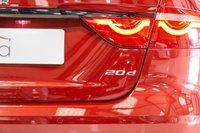 USED 2018 68 JAGUAR XF 2.0 D R-SPORT 4d AUTO 177 BHP SALOON