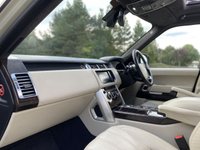 USED 2013 63 LAND ROVER RANGE ROVER 4.4 SDV8 AUTOBIOGRAPHY 5d 339 BHP FLAG SHIP AUTO AWD Rear Entertainment & Dual TV