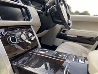USED 2013 63 LAND ROVER RANGE ROVER 4.4 SDV8 AUTOBIOGRAPHY 5d 339 BHP FLAG SHIP AUTO AWD Rear Entertainment & Dual TV