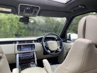 USED 2013 63 LAND ROVER RANGE ROVER 4.4 SDV8 AUTOBIOGRAPHY 5d 339 BHP FLAG SHIP AUTO AWD Rear Entertainment & Dual TV
