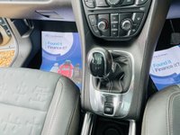 USED 2010 60 VAUXHALL MERIVA 1.4 SE 5d 98 BHP Full Panoramic Roof + Air Conditioning