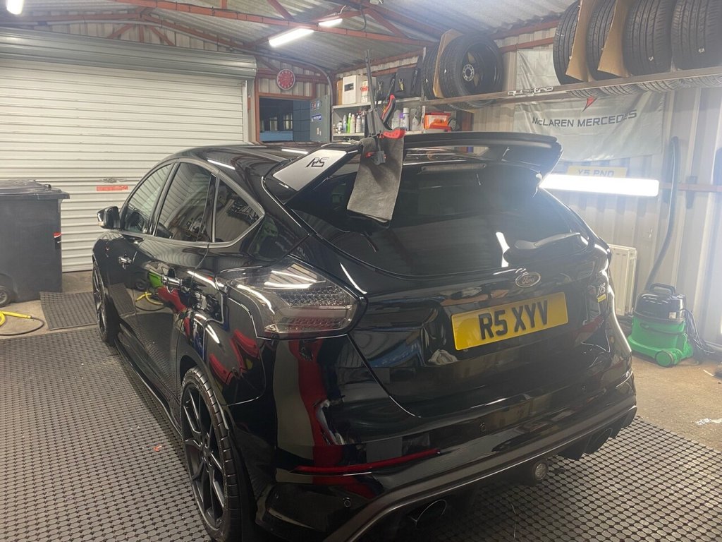 USED 2016 R FORD FOCUS 2.3 RS 5d 346 BHP IMMACULATE LOW MILEAGE CAR