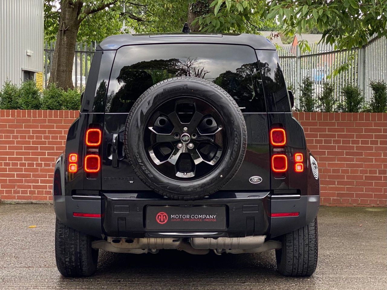 2020 20 LAND ROVER DEFENDER 2.0 SD4 SE Auto 4WD (s/s) 5dr