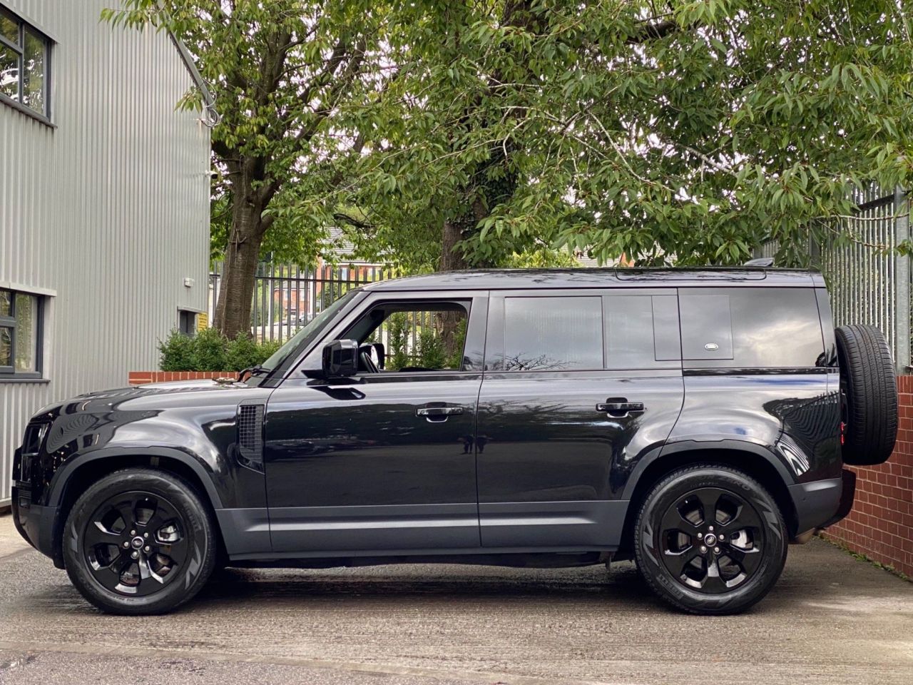 2020 20 LAND ROVER DEFENDER 2.0 SD4 SE Auto 4WD (s/s) 5dr