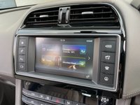 USED 2017 17 JAGUAR F-PACE 2.0 PORTFOLIO AWD 5d 178 BHP 