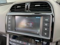 USED 2017 17 JAGUAR F-PACE 2.0 PORTFOLIO AWD 5d 178 BHP 