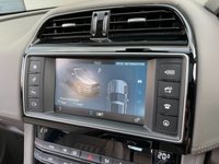 USED 2017 17 JAGUAR F-PACE 2.0 PORTFOLIO AWD 5d 178 BHP 