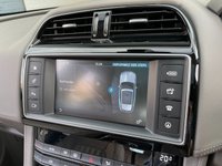 USED 2017 17 JAGUAR F-PACE 2.0 PORTFOLIO AWD 5d 178 BHP 