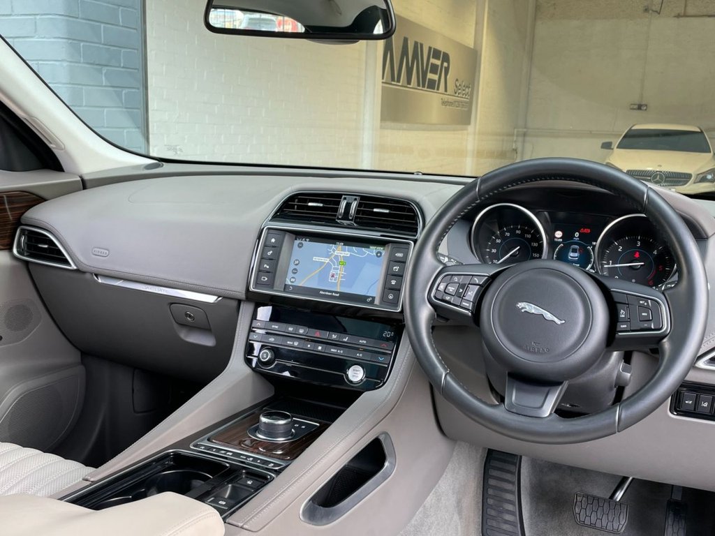 USED 2017 17 JAGUAR F-PACE 2.0 PORTFOLIO AWD 5d 178 BHP 