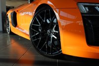 USED 2017 17 AUDI R8 5.2 SPYDER V10 QUATTRO 2d 533 BHP EXCLUSIVE "SOLAR ORANGE" PAINTWORK!