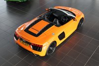 USED 2017 17 AUDI R8 5.2 SPYDER V10 QUATTRO 2d 533 BHP EXCLUSIVE "SOLAR ORANGE" PAINTWORK!
