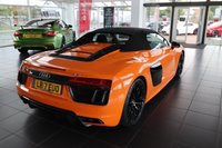 USED 2017 17 AUDI R8 5.2 SPYDER V10 QUATTRO 2d 533 BHP EXCLUSIVE "SOLAR ORANGE" PAINTWORK!