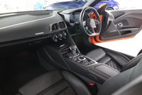 USED 2017 17 AUDI R8 5.2 SPYDER V10 QUATTRO 2d 533 BHP EXCLUSIVE "SOLAR ORANGE" PAINTWORK!