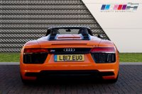 USED 2017 17 AUDI R8 5.2 SPYDER V10 QUATTRO 2d 533 BHP EXCLUSIVE "SOLAR ORANGE" PAINTWORK!
