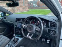 USED 2017 17 VOLKSWAGEN GOLF 2.0 GTD 5d 181 BHP 