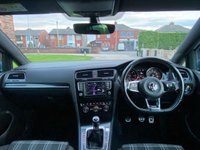 USED 2017 17 VOLKSWAGEN GOLF 2.0 GTD 5d 181 BHP 