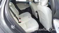 USED 2014 14 VOLVO V40 1.6 D2 SE LUX NAV 5d 113 BHP 
