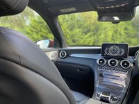 USED 2017 67 MERCEDES-BENZ GLC-CLASS 2.1 GLC 250 D 4MATIC AMG LINE PREMIUM PLUS 5d 201 BHP AWD AUTO Glass Panoramic Roof Comand Sat Nav