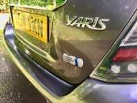 USED 2014 14 TOYOTA YARIS 1.5 HYBRID ICON PLUS 5d AUTO 61 BHP ZERO ROAD TAX//ONLY 37,000 MILES/PARK CAMERA/SANAV/BLUETOOTH/CRUISE CONTROL/ALLOYS/A/C ZERO ROAD TAX---HYBRID ICON PLUS 5d AUTO 61 BHP ONLY 37,000 MILES/PARK CAMERA/SANAV/BLUETOOTH/CRUISE CONTROL/ALLOYS/A/C