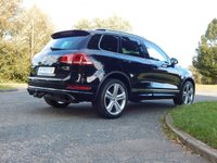 USED 2013 63 VOLKSWAGEN TOUAREG 3.0 V6 R-LINE TDI BLUEMOTION TECHNOLOGY 5d 242 BHP Full VW Service History - 21in Alloys - Air Suspension