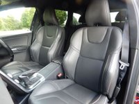 USED 2017 17 VOLVO XC60 2.0 T5 R-DESIGN LUX NAV 5d 240 BHP 1 Own, FSH, Leather, SATNAV