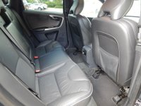 USED 2017 17 VOLVO XC60 2.0 T5 R-DESIGN LUX NAV 5d 240 BHP 1 Own, FSH, Leather, SATNAV