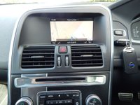 USED 2017 17 VOLVO XC60 2.0 T5 R-DESIGN LUX NAV 5d 240 BHP 1 Own, FSH, Leather, SATNAV