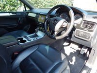 USED 2011 61 VOLKSWAGEN TOUAREG 3.0 V6 ALTITUDE TDI BLUEMOTION TECHNOLOGY 5d 242 BHP Full VW History, VW Warranty