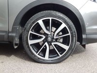 USED 2017 17 NISSAN QASHQAI 1.6 DCI TEKNA XTRONIC 5d 128 BHP Pan Roof-Heated Leather-SATNAV