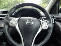 USED 2017 17 NISSAN QASHQAI 1.6 DCI TEKNA XTRONIC 5d 128 BHP Pan Roof-Heated Leather-SATNAV