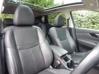 USED 2017 17 NISSAN QASHQAI 1.6 DCI TEKNA XTRONIC 5d 128 BHP Pan Roof-Heated Leather-SATNAV