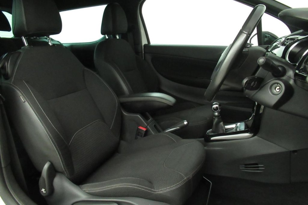 USED 2014 14 CITROEN DS3 1.6 DSTYLE PLUS 3d 120 BHP 