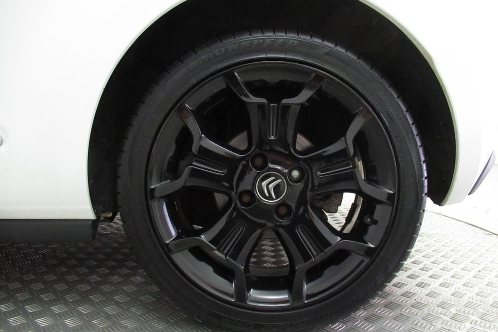 USED 2014 14 CITROEN DS3 1.6 DSTYLE PLUS 3d 120 BHP 