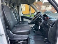 USED 2018 18 PEUGEOT BOXER 2.0 BLUE HDI 335 L3H2 PROFESSIONAL P/V 130 BHP AIR CON / SAT NAV