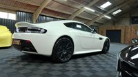 USED 2017 67 ASTON MARTIN VANTAGE 5.9 S V12 3d 565 BHP FANTASTIC HISTORY AND SPEC WITH SPORTS EXHAUST, EXTERIOR CARBON, CAR PLAY, PPF AND BAMFORD ROSE EXHAUST
