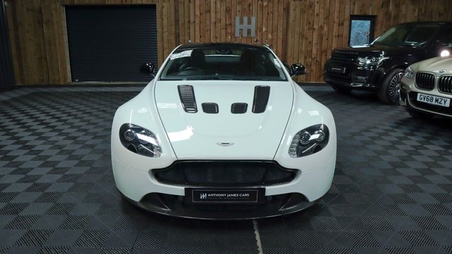 2017 67 Aston Martin Vantage 5.9 S V12 3d 565 BHP