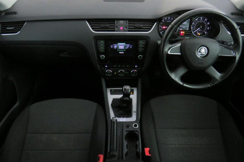 USED 2014 64 SKODA OCTAVIA 1.6 SE TDI CR 5d 4X4 