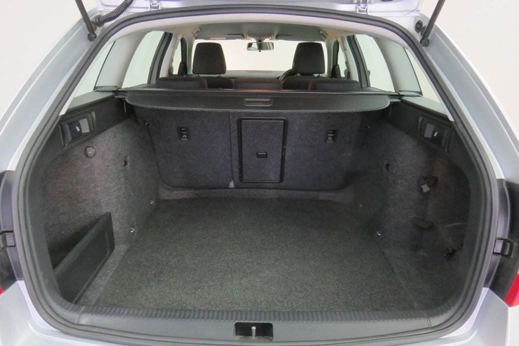 USED 2014 64 SKODA OCTAVIA 1.6 SE TDI CR 5d 4X4 