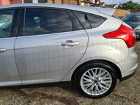 USED 2013 63 FORD FOCUS 1.0 ZETEC 5d 124 BHP FORD FOCUS 1.0 ZETEC 5d 124 BHP