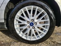 USED 2013 63 FORD FOCUS 1.0 ZETEC 5d 124 BHP FORD FOCUS 1.0 ZETEC 5d 124 BHP