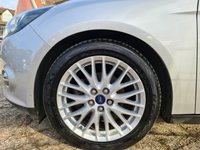 USED 2013 63 FORD FOCUS 1.0 ZETEC 5d 124 BHP FORD FOCUS 1.0 ZETEC 5d 124 BHP