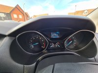 USED 2013 63 FORD FOCUS 1.0 ZETEC 5d 124 BHP FORD FOCUS 1.0 ZETEC 5d 124 BHP