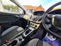 USED 2013 63 FORD FOCUS 1.0 ZETEC 5d 124 BHP FORD FOCUS 1.0 ZETEC 5d 124 BHP