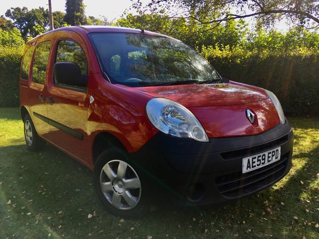 2009 59 Renault Kangoo 1.6 EXTREME 5d 90 BHP ONLY 36,800 MILES/RETIRED OWNER SINCE 2012