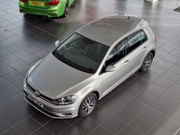USED 2017 67 VOLKSWAGEN GOLF 1.4L SE NAVIGATION TSI BLUEMOTION TECHNOLOGY 5d 124 BHP ADAPTIVE CRUISE, NAVIGATION, DAB