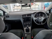 USED 2017 67 VOLKSWAGEN GOLF 1.4L SE NAVIGATION TSI BLUEMOTION TECHNOLOGY 5d 124 BHP ADAPTIVE CRUISE, NAVIGATION, DAB